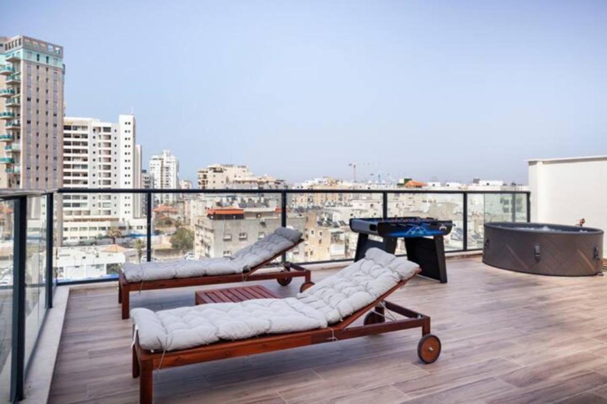 O&O Group - Top Penthouse & Jacuzzi On The Beach Bat Yam Exterior foto